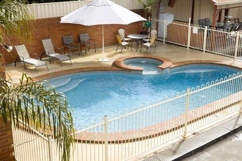 Courtyard Motor Inn - Accommodation NT 1