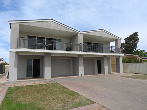 Cowell Holiday Accommodation With Harbour Views - NT Tourism 0