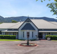 Cowley House - stunning entertainer views pool - NT Tourism