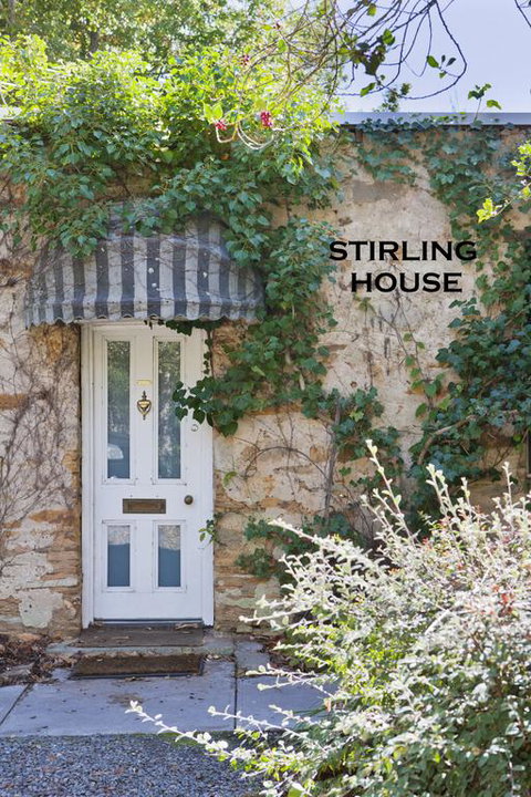 Crafers Cottages - Accommodation NT 3