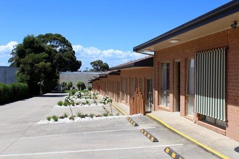 Cranbourne Motor Inn - Accommodation NT 3