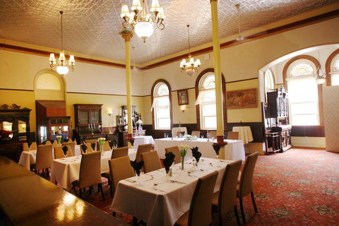 Criterion Hotel Rockhampton - Accommodation NT 2