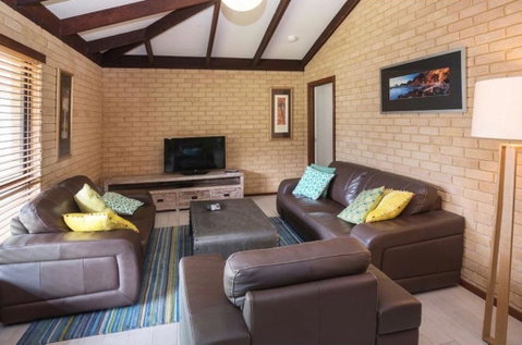 Crystal Shores - Quindalup - Accommodation NT 3