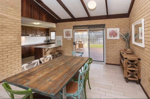 Crystal Shores - Quindalup - Accommodation NT 2