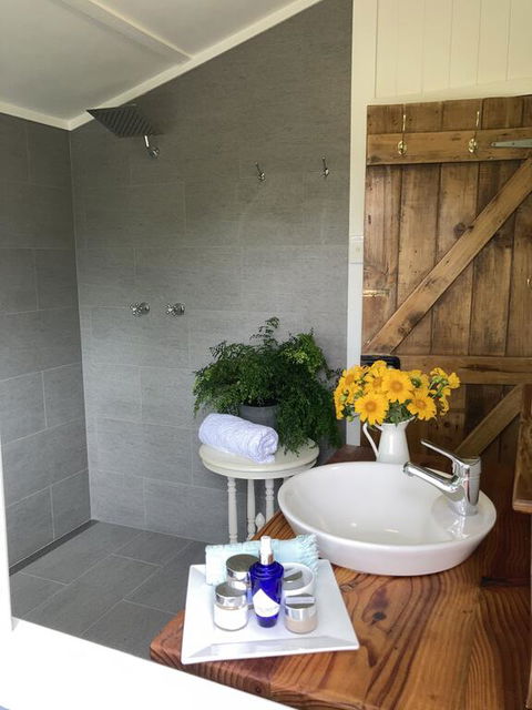 Dayboro - Blue Ridge Lavender Cottage - NT Tourism 3