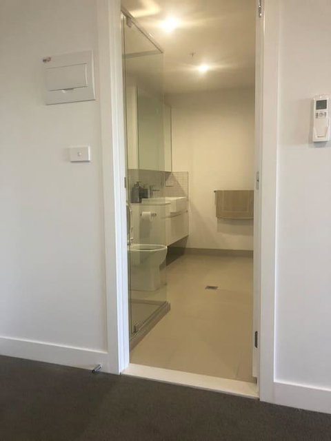 Deakin 2Bed 2Bath And Free Parking - Accommodation NT 3
