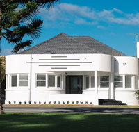 Deco Beach Luxury Apartments - Accommodation NT