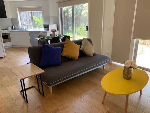 Delicate And Peaceful Bundoora Townhouse 7-R1 - Accommodation NT 0