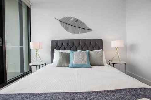 Delightful 2BR Riverview@Docklands - Accommodation NT 1