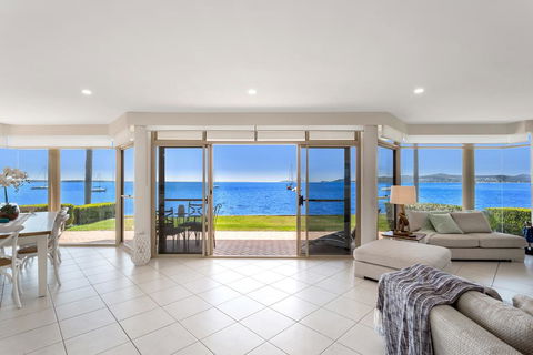 Delphini 1 - Salamander Bay - NT Tourism 1