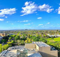 Deluxe  Central Park  4B2B APT  BoxHill  Panorama - Accommodation NT