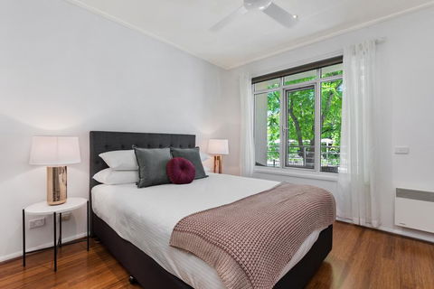 Deluxe Unit With Pool, Parking And Gym Near Beaches - Accommodation NT 1