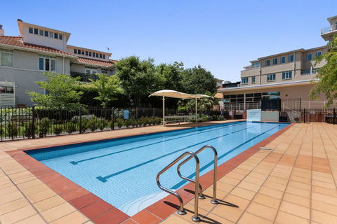 Deluxe Unit With Pool, Parking And Gym Near Beaches - Accommodation NT 3