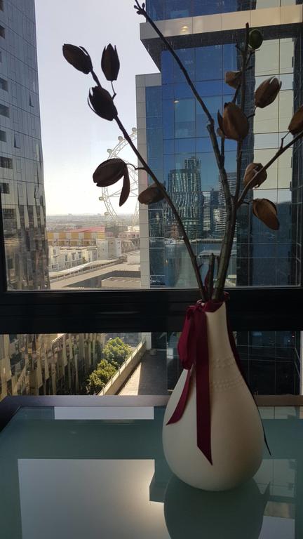 Docklands Style Apartment With 2 Bedroom 1008N - Accommodation NT 3