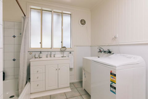 DOVESTONES BY THE SEA - INVERLOCH - Accommodation NT 2
