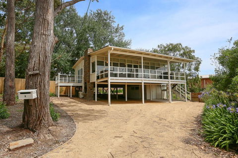 DROMANA BEACH SHACK... - Accommodation NT 1