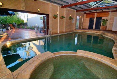 Dunsborough Deluxe Retreat - Accommodation NT 1