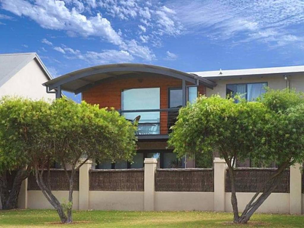  Accommodation NT