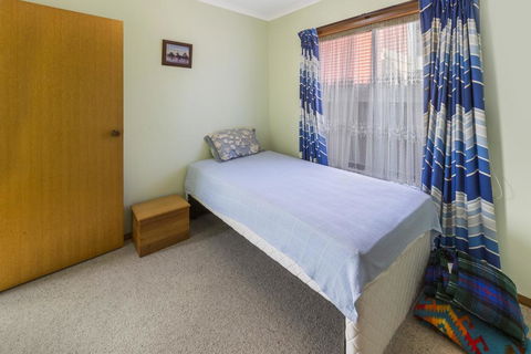 Eagle Point Getaway - Waterfront Serenity! - Accommodation NT 1