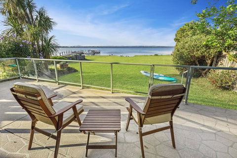 Eagle Point Getaway - Waterfront Serenity! - Accommodation NT 0