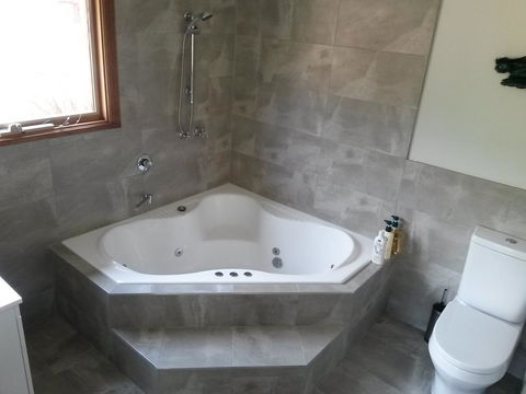 Eagle's Roost Farmstay B&B - NT Tourism 2