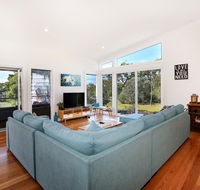 Eagleview - Pet Friendly - 4 Min Walk to Beach - Accommodation NT