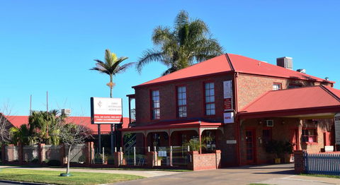 Early Australian Motor Inn - NT Tourism 1