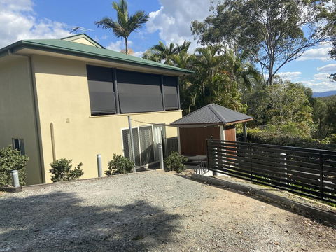 Eatons Hill Hidden Valley Retreat - NT Tourism 3