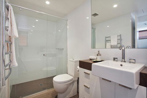 Elevation Apartments - NT Tourism 0