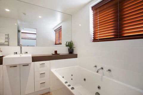 Elevation Apartments - NT Tourism 3