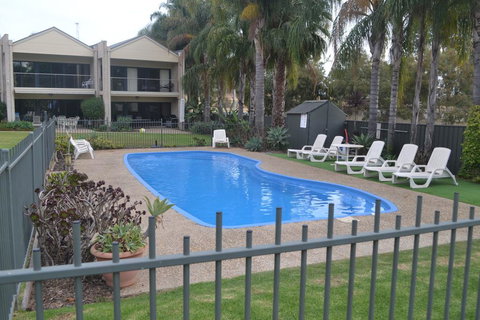 ELSINOR Townhouse 4 Mulwala - Accommodation NT 2