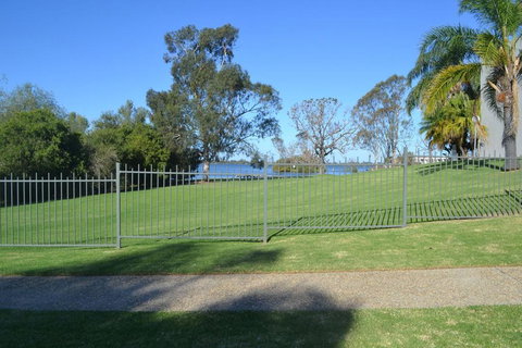 ELSINOR Townhouse 4 Mulwala - Accommodation NT 1