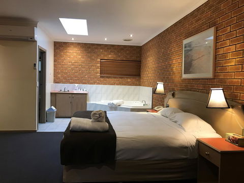 Eltham Motor Inn - Accommodation NT 2