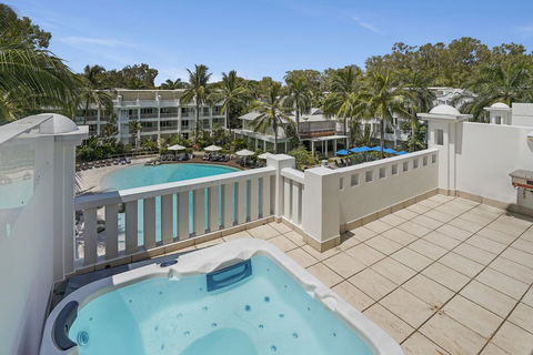 Elysium The Beach Club - NT Tourism 1