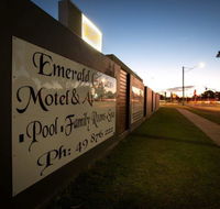 Emerald Gardens Motel  Apartments - Accommodation NT