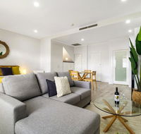 Enjoy bayside life at stylish studio close to city - Accommodation NT