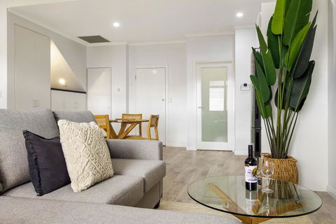 Enjoy Bayside Life At Stylish Studio Close To City - Accommodation NT 1
