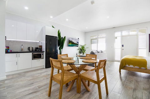 Enjoy Bayside Life At Stylish Studio Close To City - Accommodation NT 2