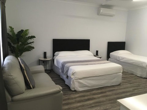 Escape On Lake - Accommodation NT 3