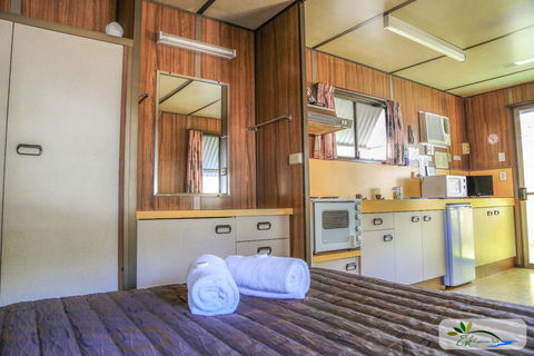 Esk Caravan Park & Rail Trail Motel - NT Tourism 1