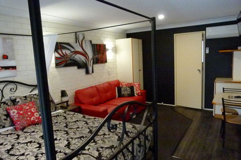 Esk Wivenhoe Motor Inn - NT Tourism 1