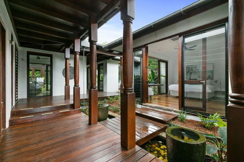 Esprit Luxury Retreat Palm Cove - NT Tourism 2