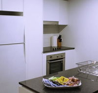 Executively Styled 2 Bed 2 Bath Perfect Location - NT Tourism