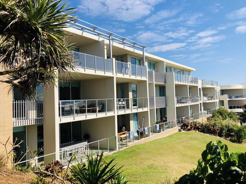EXTRA LARGE 2 Bed Apartment - 3 Pools And Spa - Mountain View - BEACHFRONT LOCATION CABARITA BEACH - Accommodation NT 3