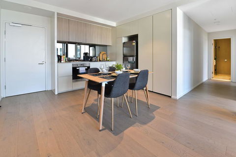 Family Loved-2BR Apt @ Docklands - Free Parking - Accommodation NT 3