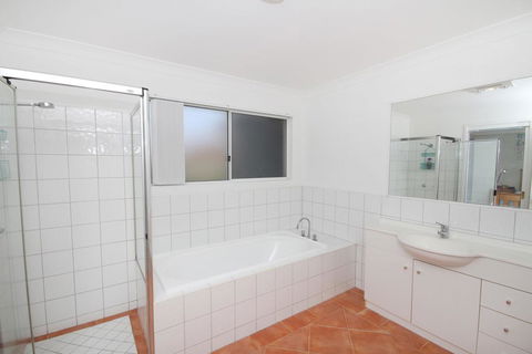FANTASTIC HOLIDAY UNIT IN A PERFECT LOCATION - Accommodation NT 1