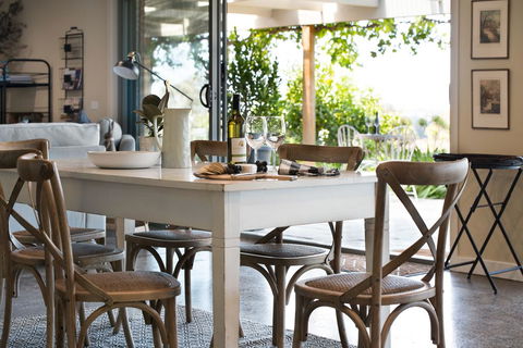 Farmer Smith Estate - Sunrise Retreat - Accommodation NT 2