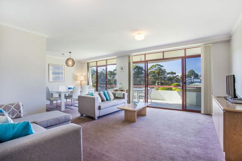 Fathoms 8 - Mollymook - NT Tourism 3