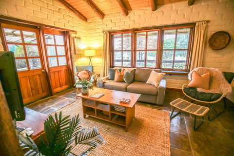 Feathertop Retreat - NT Tourism 1