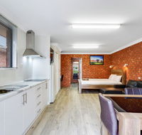 Fossicker Caravan Park - NT Tourism